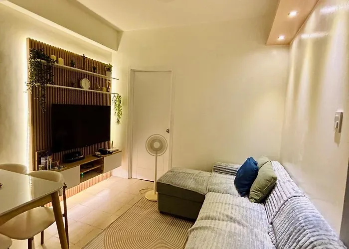 Cozy Corner 2-bedroom At Pioneer Woodlands